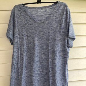 💥2 for $15💥Talbots Supersoft Blue Heather V-neck